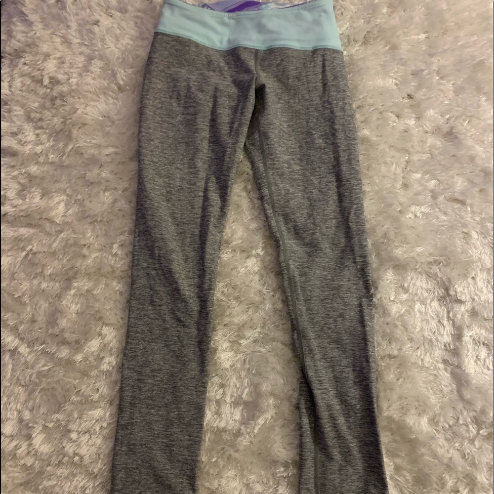 Grey reversible ivivva leggings